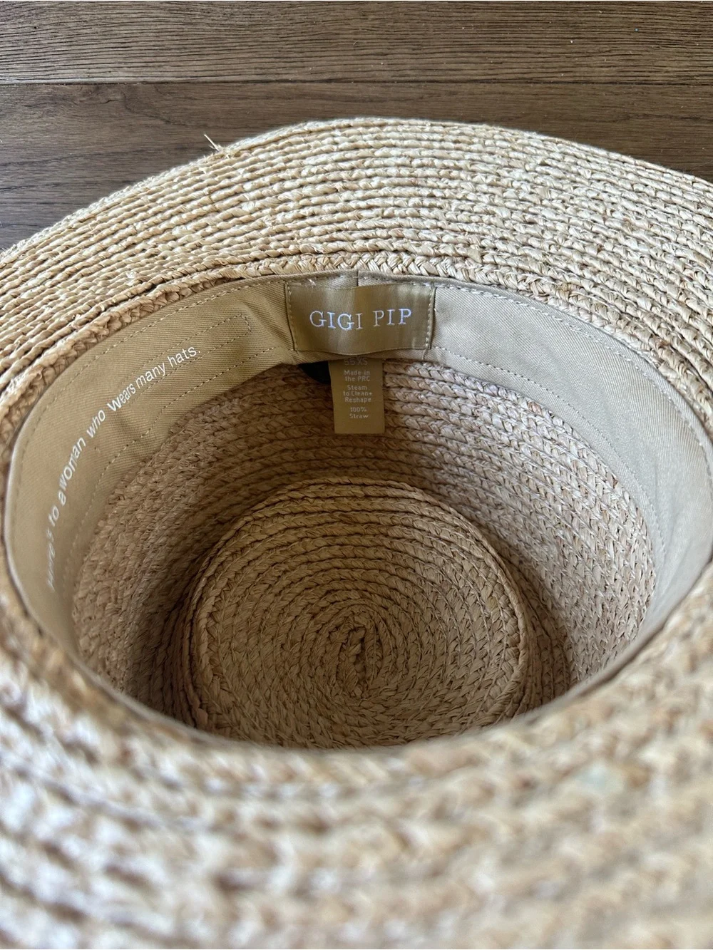 New NWOT Gigi Pip 100% Straw Hat 55 XS Classic